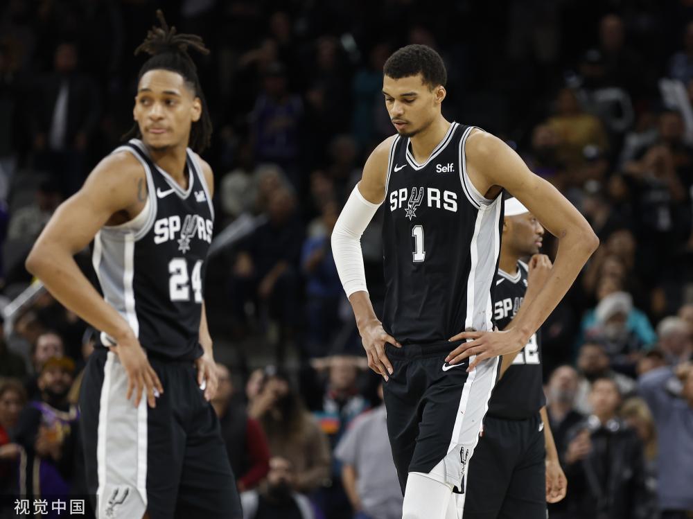 季中段因伤 季中段因伤