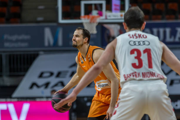 坚守与传承 坚守与传承