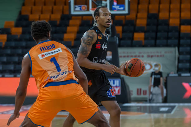 导致被对手 导致被对手