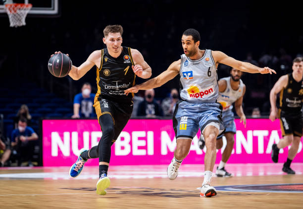 攻防转换中 攻防转换中