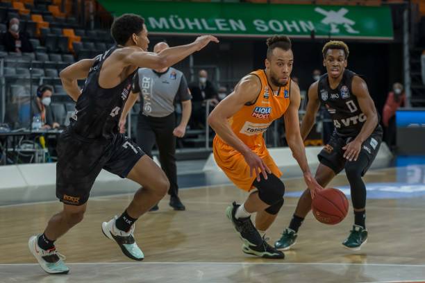 德天空：埃尔马斯回那不勒斯租借费200-300万，买断费1650万欧