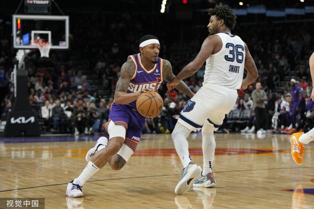 皇马官方：主席弗洛伦蒂诺抵达华沙督战欧超杯